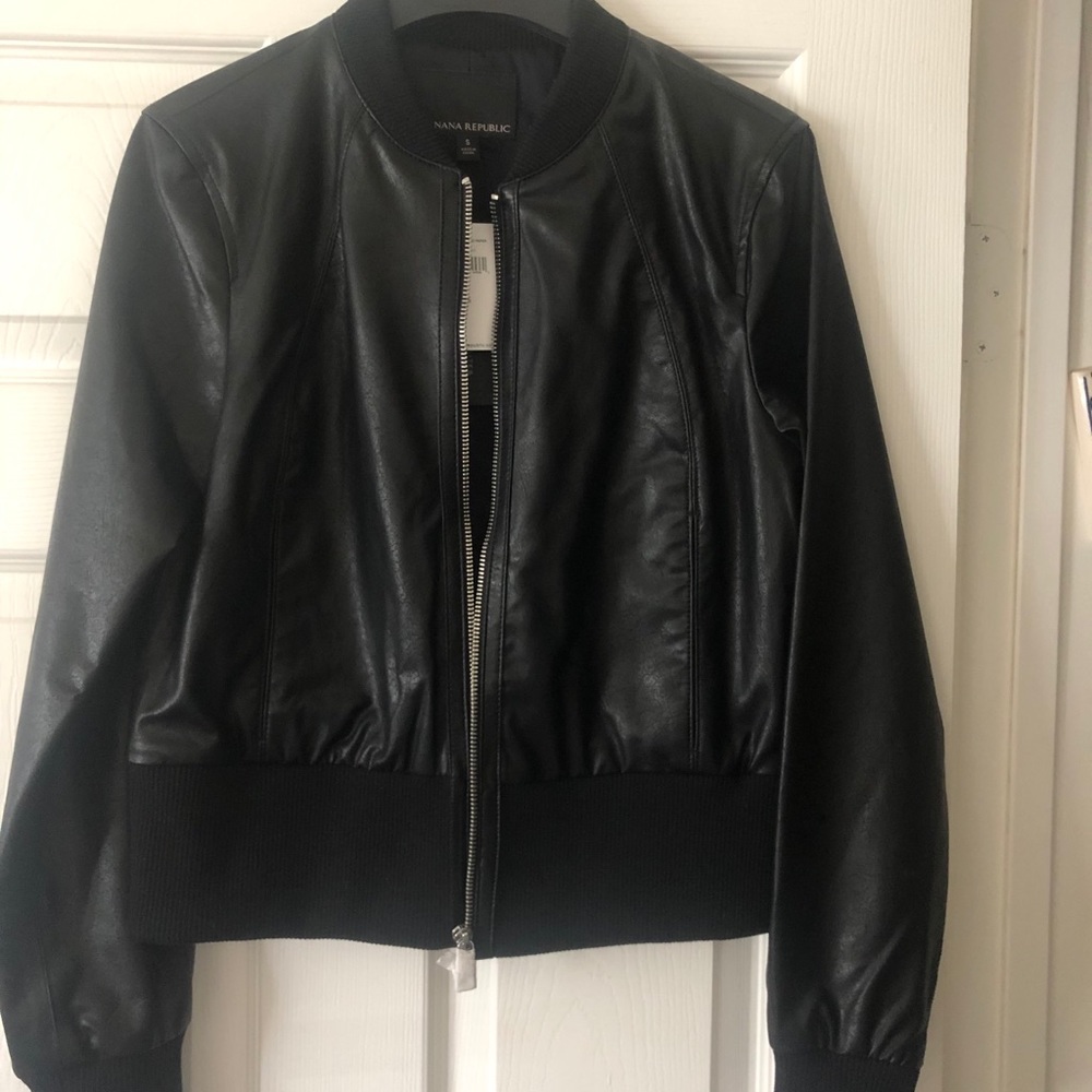 Banana Republic Leather Bomber jacket